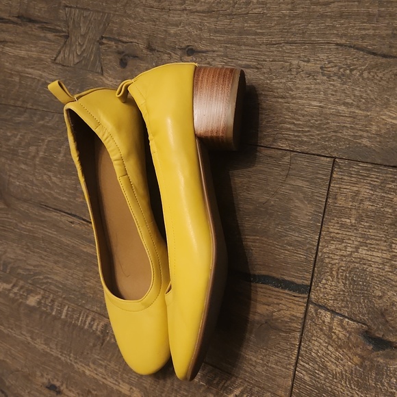 Yellow Susina low heeled round toe shoes - Picture 2 of 3